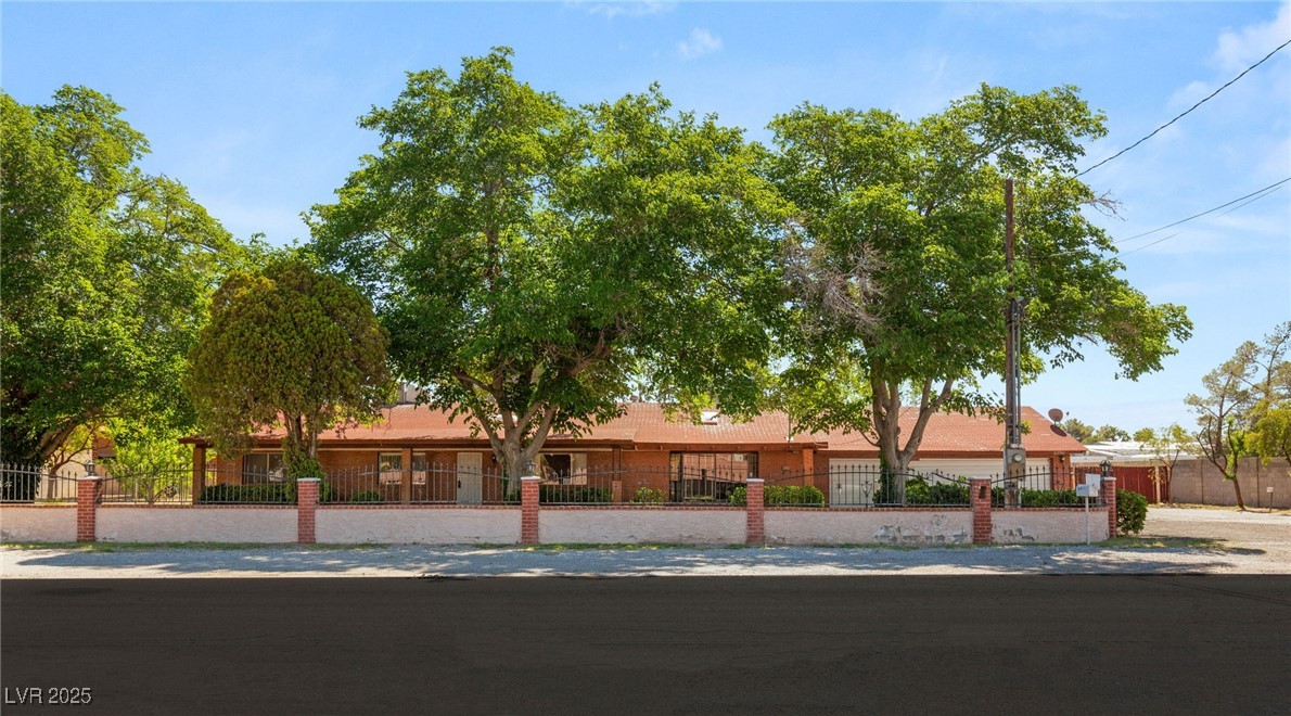 Las Vegas, Nevada 89146, United States, 3 Bedrooms Bedrooms, ,2 BathroomsBathrooms,Residential,Active,134667 Las Vegas, Nevada 89146, United States, 3 Bedrooms Bedrooms, ,2 BathroomsBathrooms,Residential,Active,134667