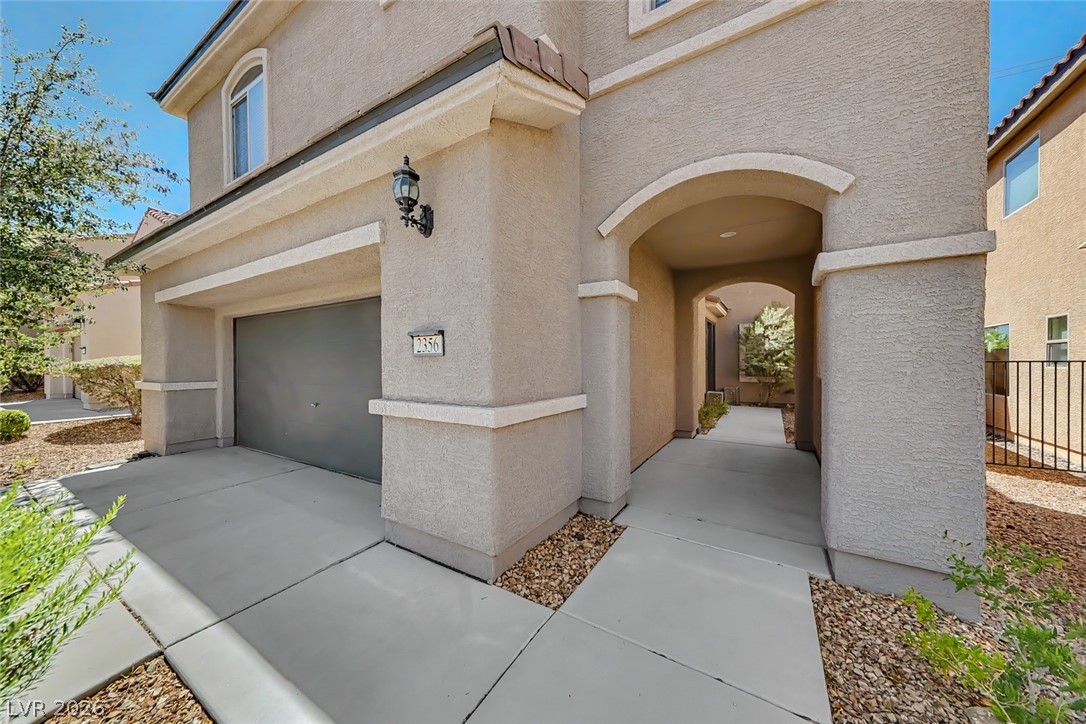 2356 Rue Bienville Way