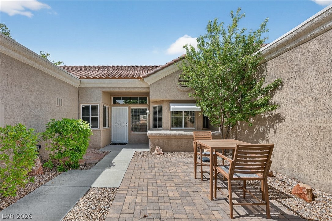 2425 Desert Butte Drive