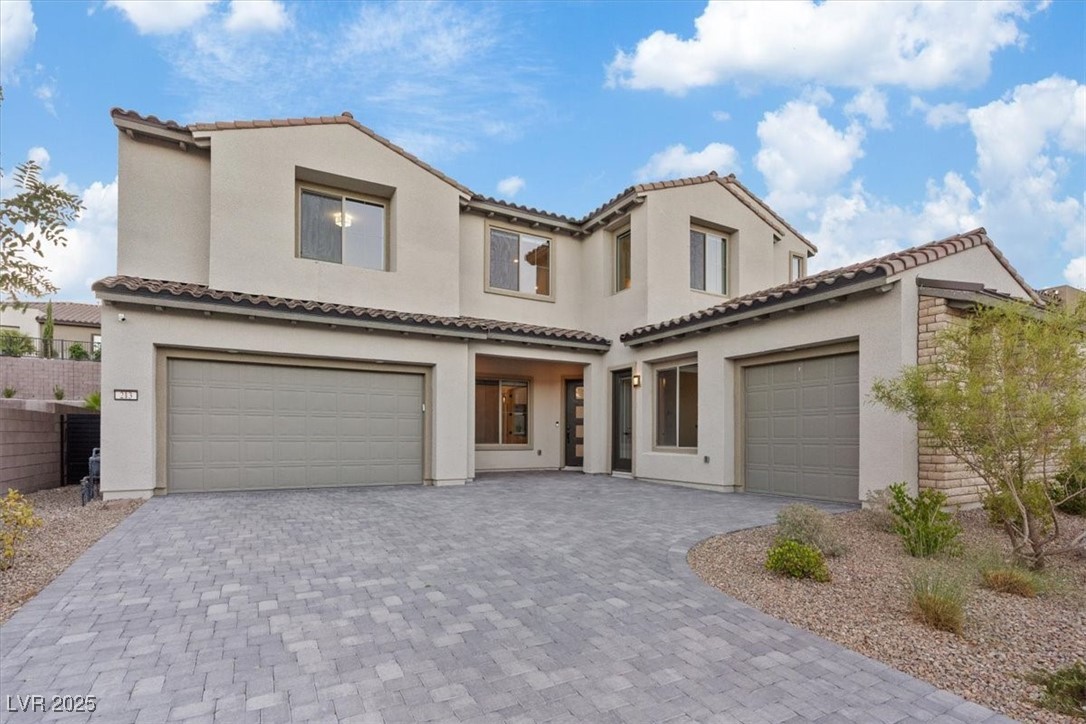 Properties 2 213 Carmel Sky Street