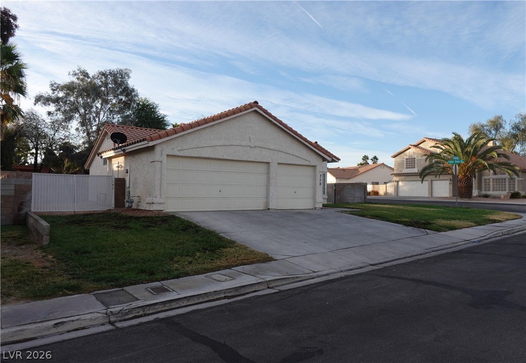 715 SECLUSION GLEN Avenue