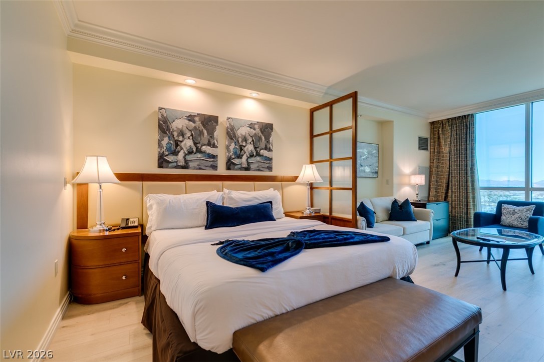 135 E HARMON Avenue 804