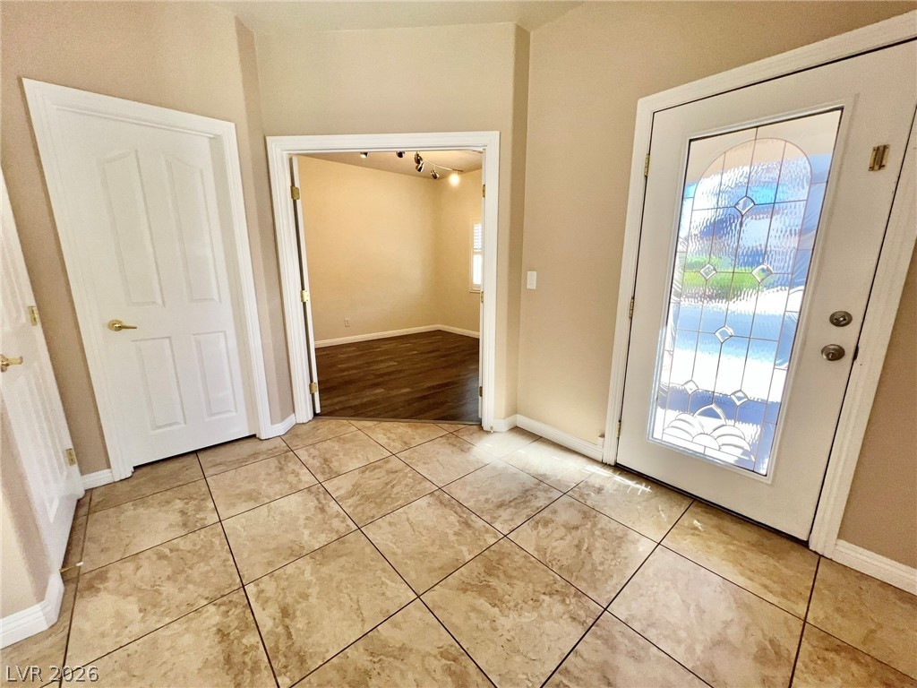 5014 Tunnel Falls Drive