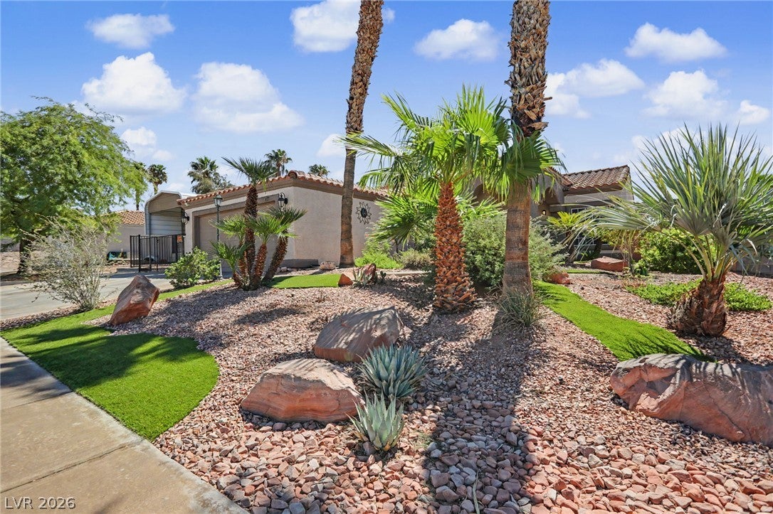 405 Breeze Way