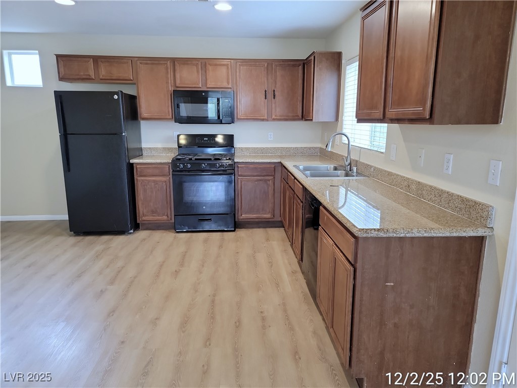 4195 Story Rock Street