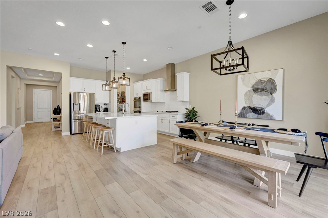 552 Comodo Street