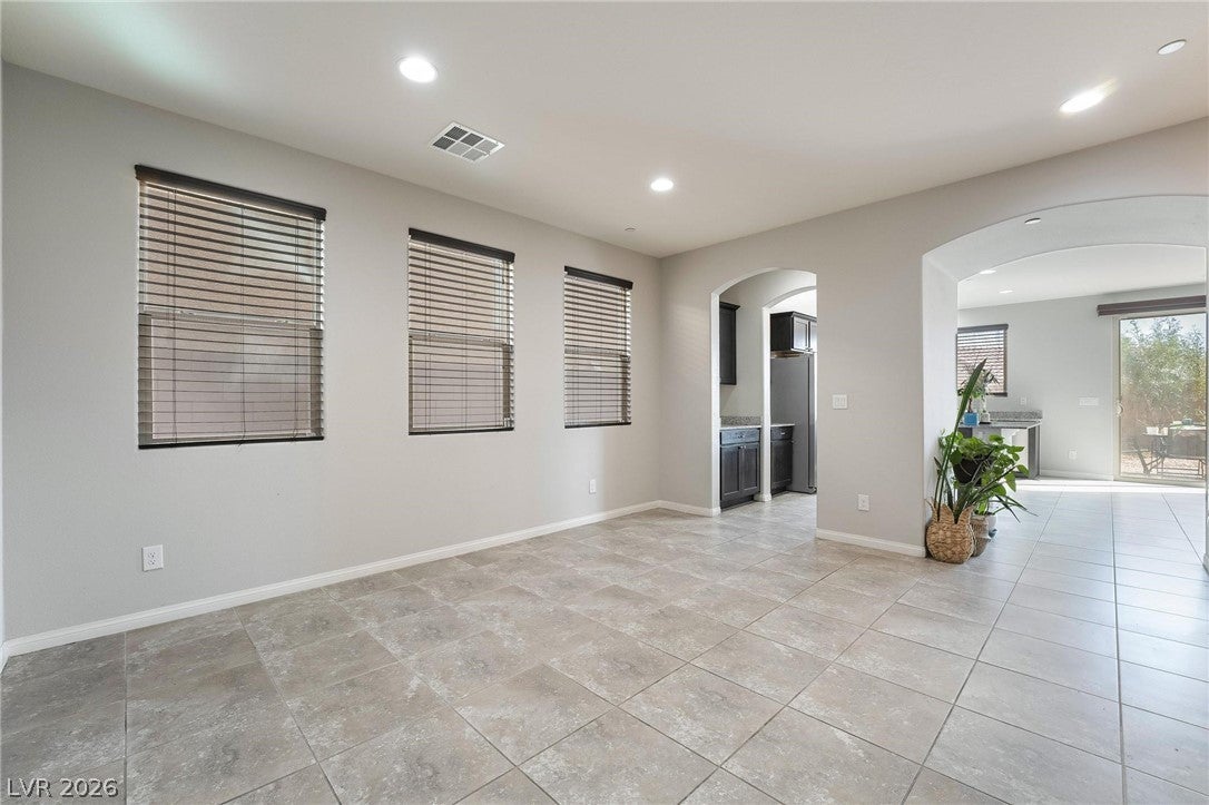 2332 Mundare Drive
