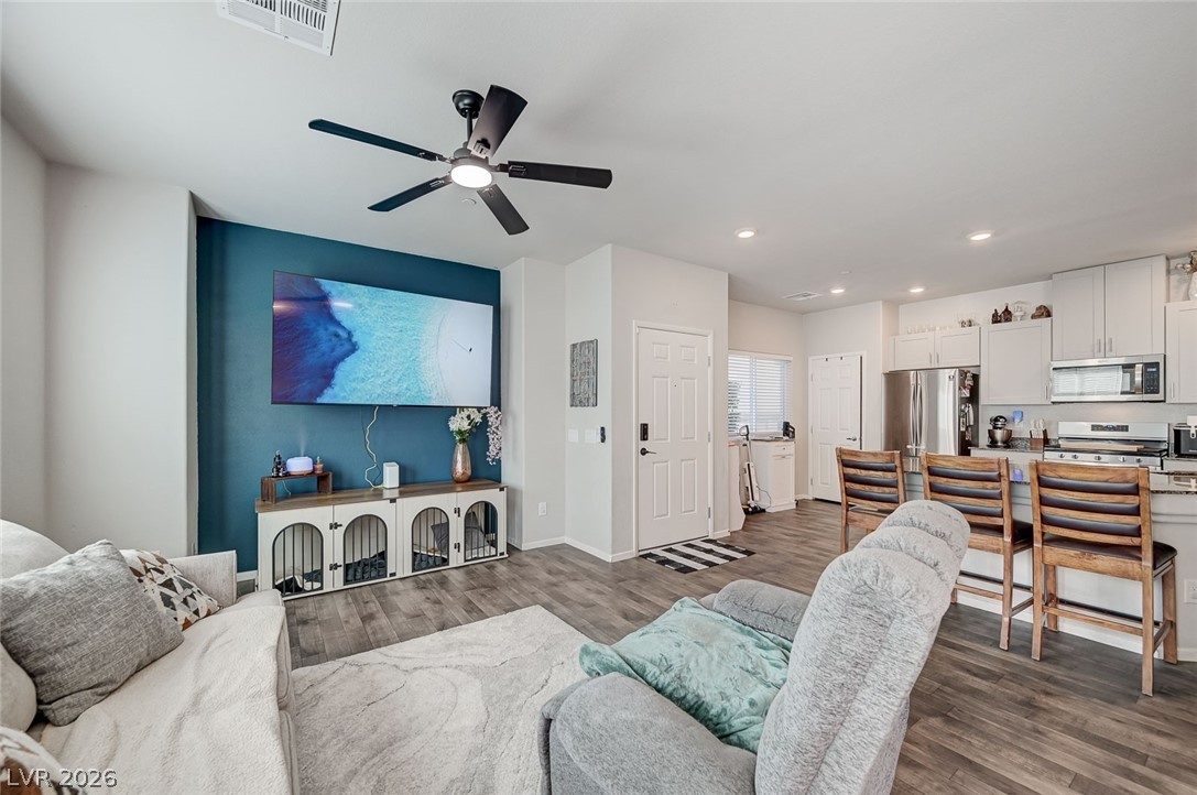 4635 Ridgeley Avenue 102