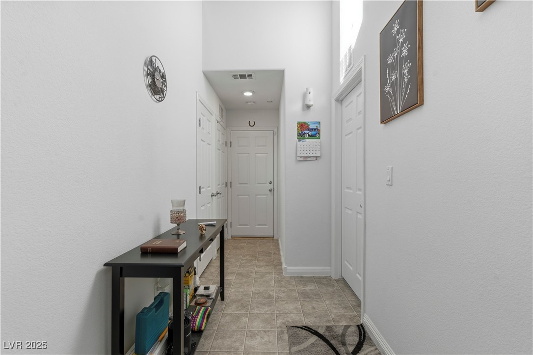 4648 Woolcomber Street