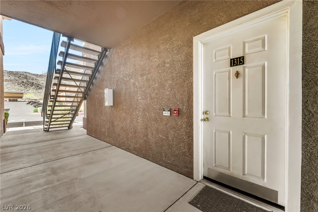 231 W Horizon Ridge Parkway 1315