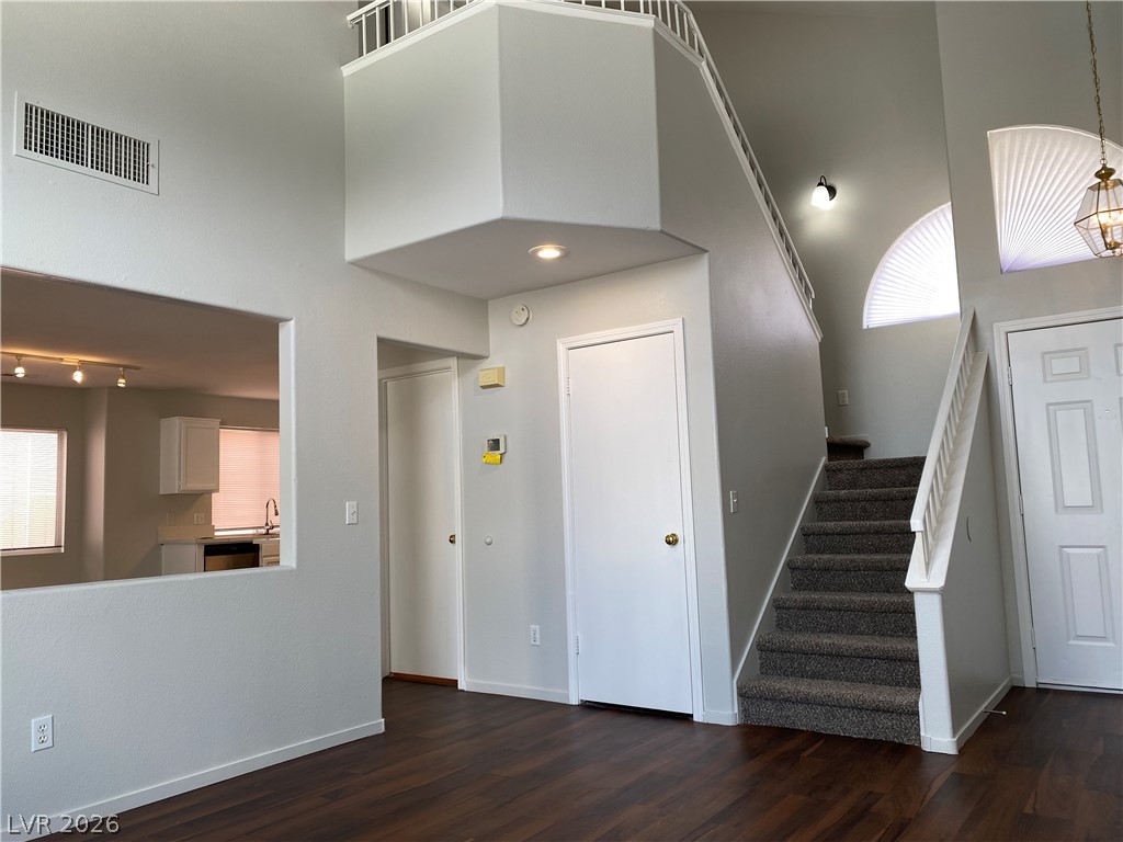 1904 Cedar Bluffs Way