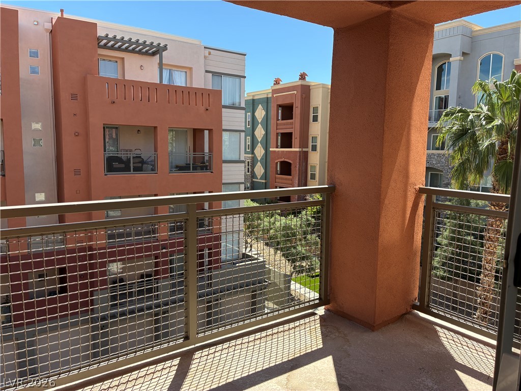 43 E Agate Avenue 405