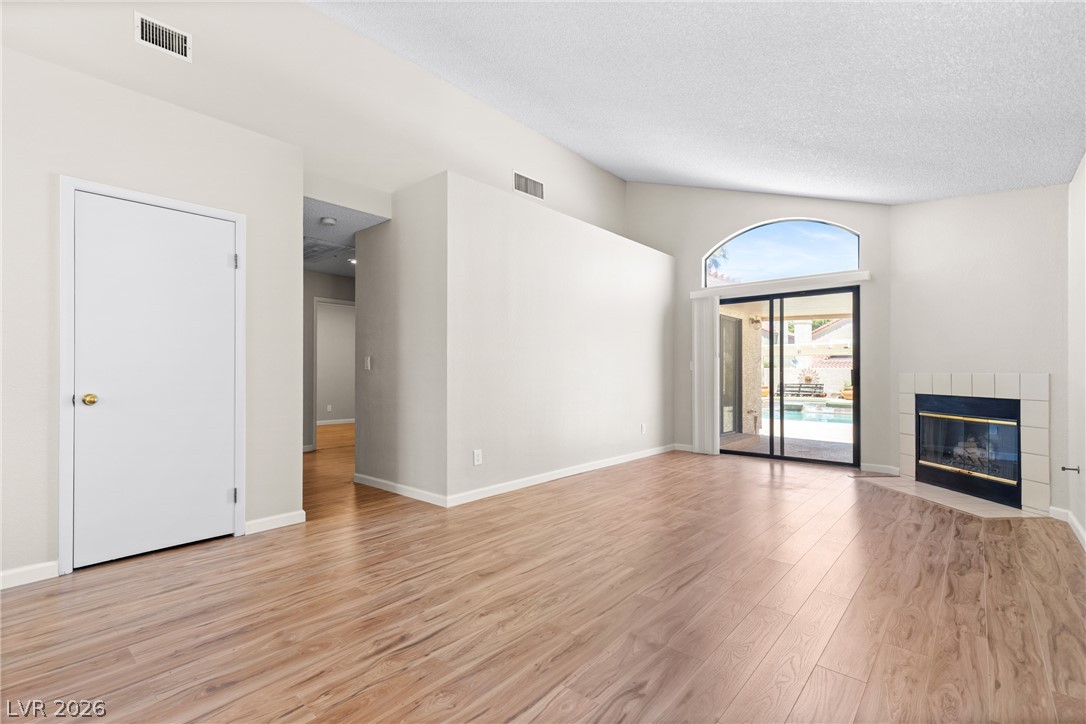 2712 Strathmoor Drive