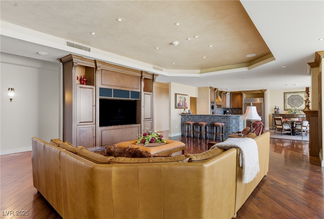 2777 Paradise Road 3701