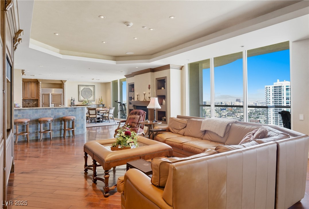 2777 Paradise Road 3701