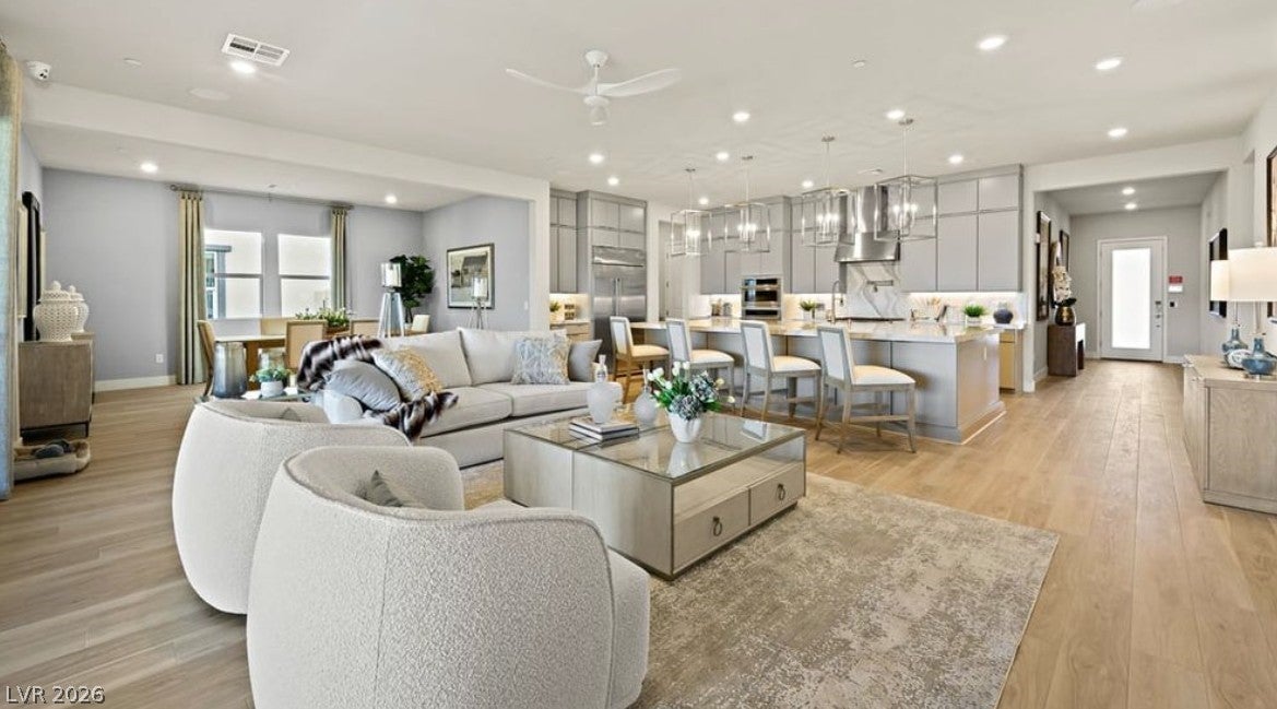 210 Paraggi Bay Drive
