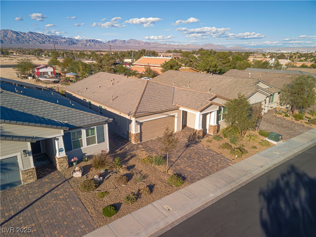 2922 Carothers Court