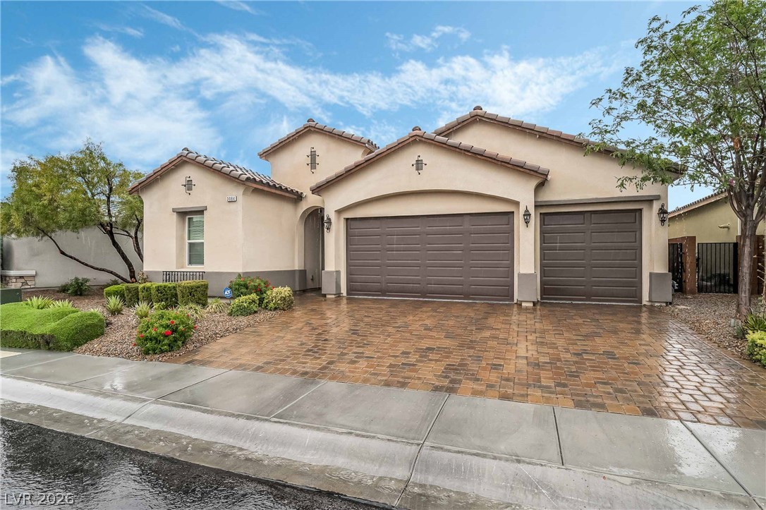 3084 Amoruccio Court