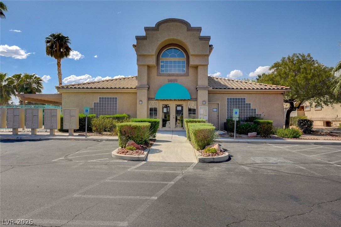 Properties 2 1401 N Michael Way 123