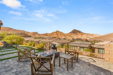 Homes For Sale - 14 Autumn Palm Avenue<br/> Henderson, NV 89011