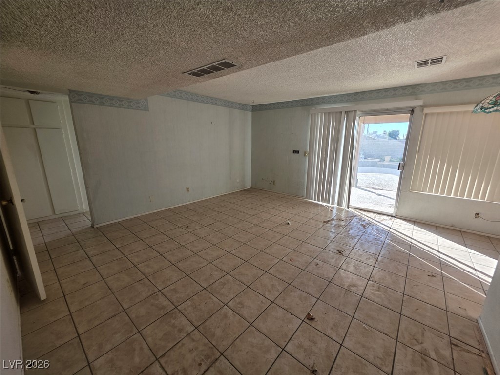 7275 Bridgeview Avenue