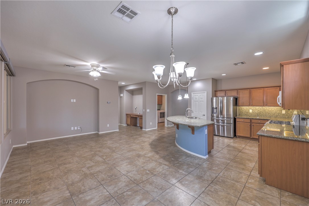 3633 Greenbriar Bluff Avenue