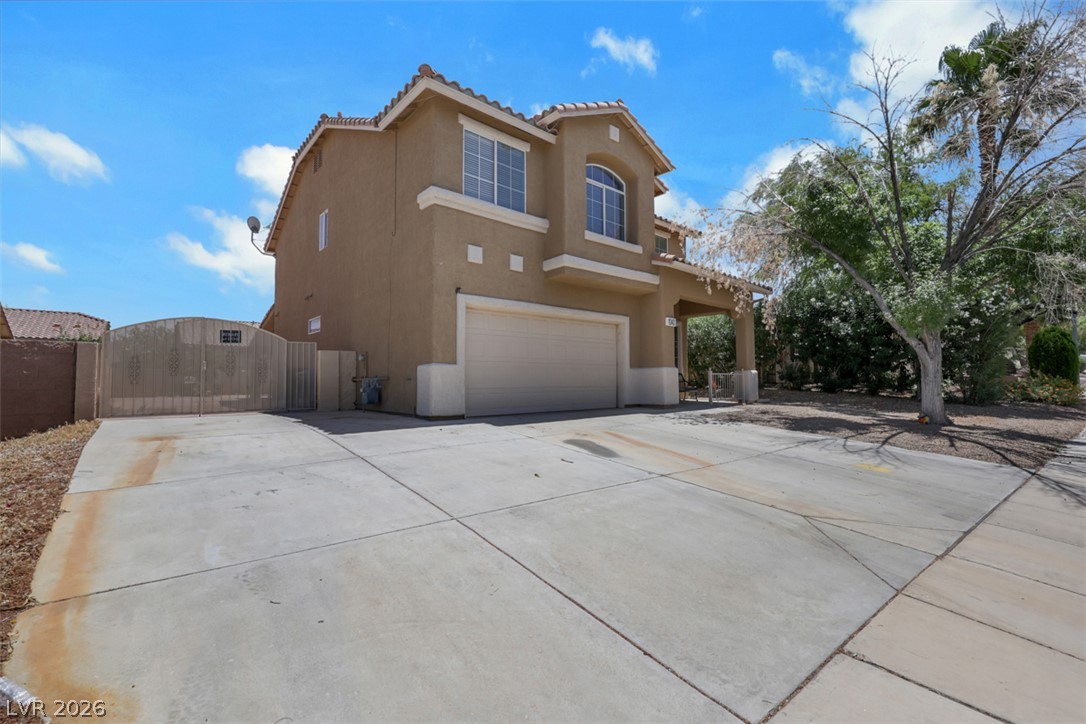 1040 Royal Skyline Street