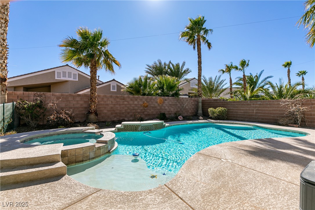 2713 Tanagrine Drive