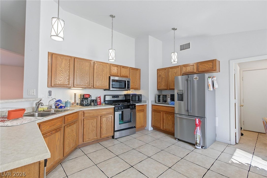 5643 Crowbush Cove Place
