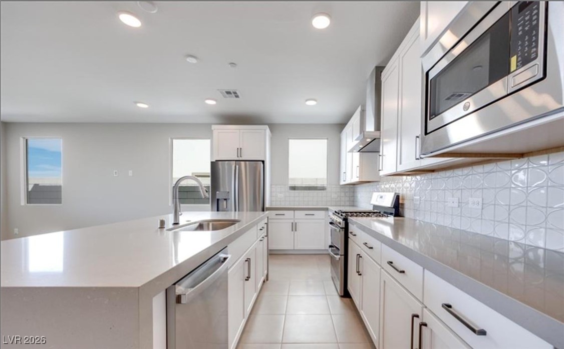 10267 Vonbulin Avenue