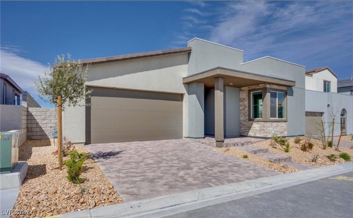 10267 Vonbulin Avenue