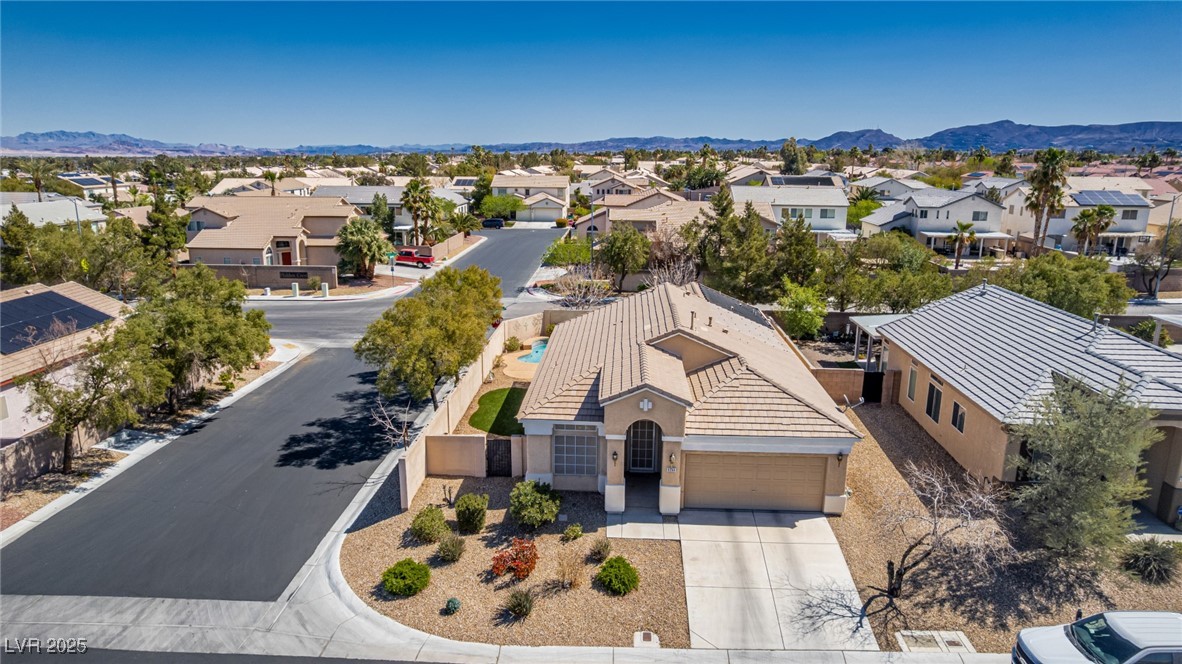 8266 Lincoln Valley Street