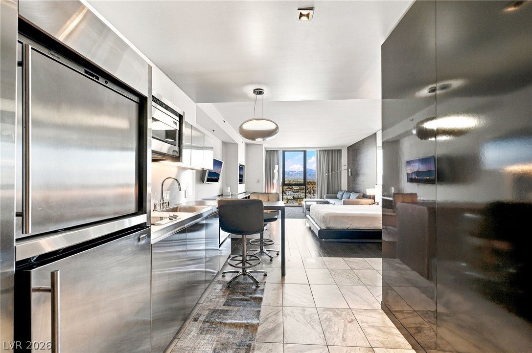 4381 W Flamingo Road 1705