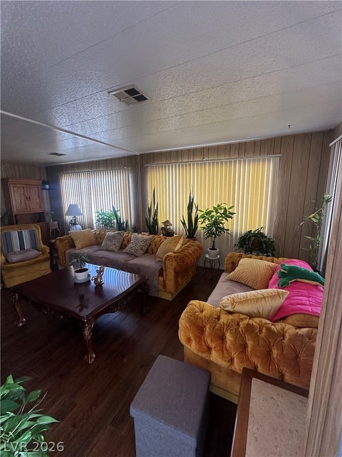 Mobile Home For Sale - 5073 Ridge Avenue<br/> Las Vegas, NV 89103