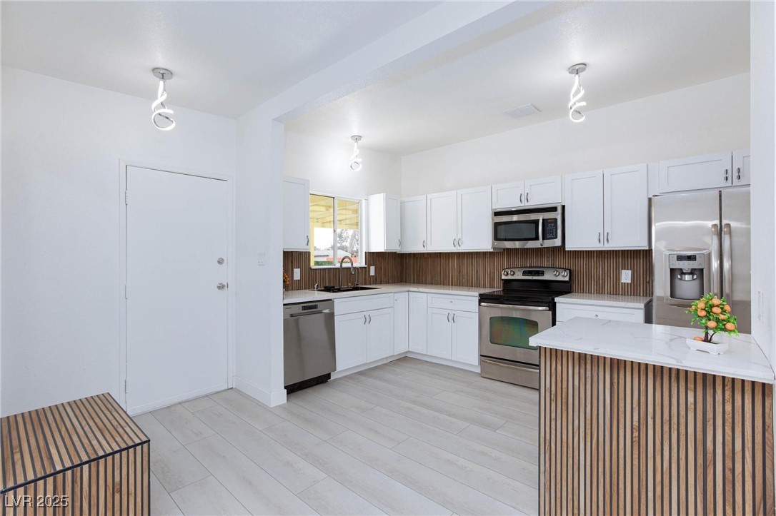 3008 Lawndale Street