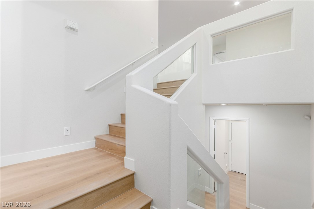 9008 Successful Court