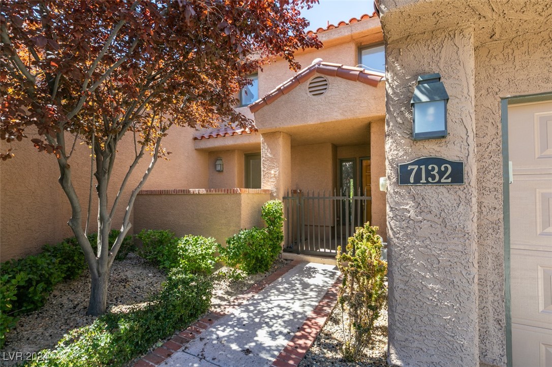 7132 Mission Hills Drive