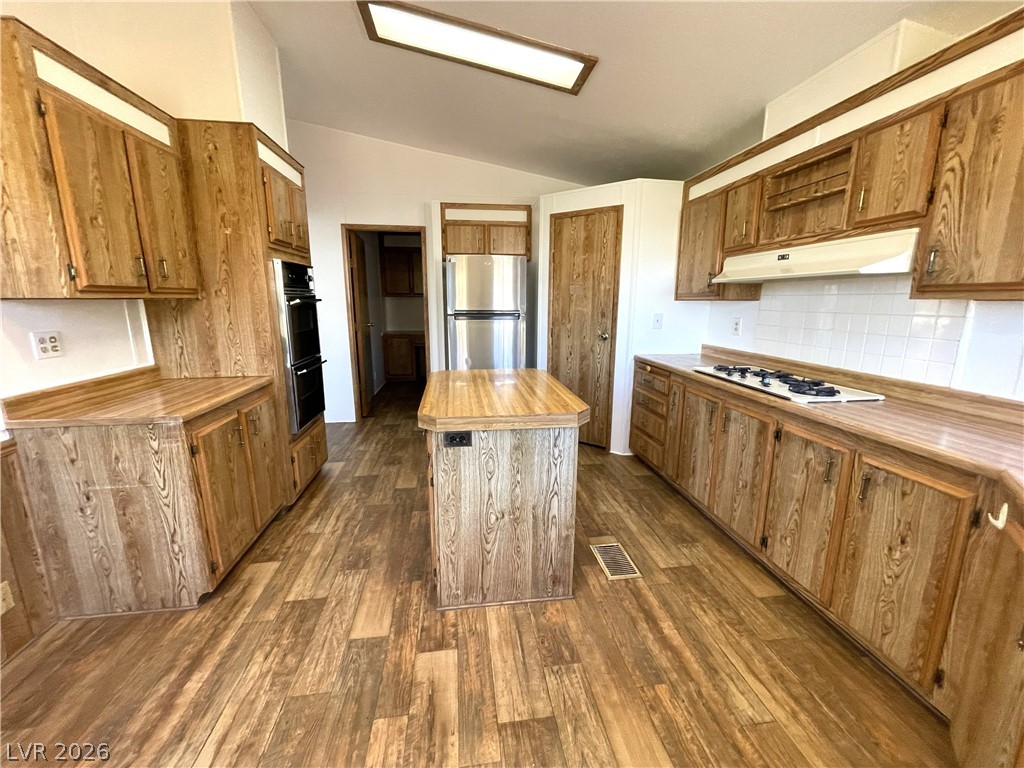 595 Lake Michigan Lane