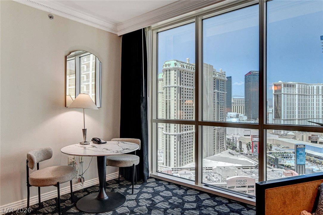 135 E Harmon Avenue 2211