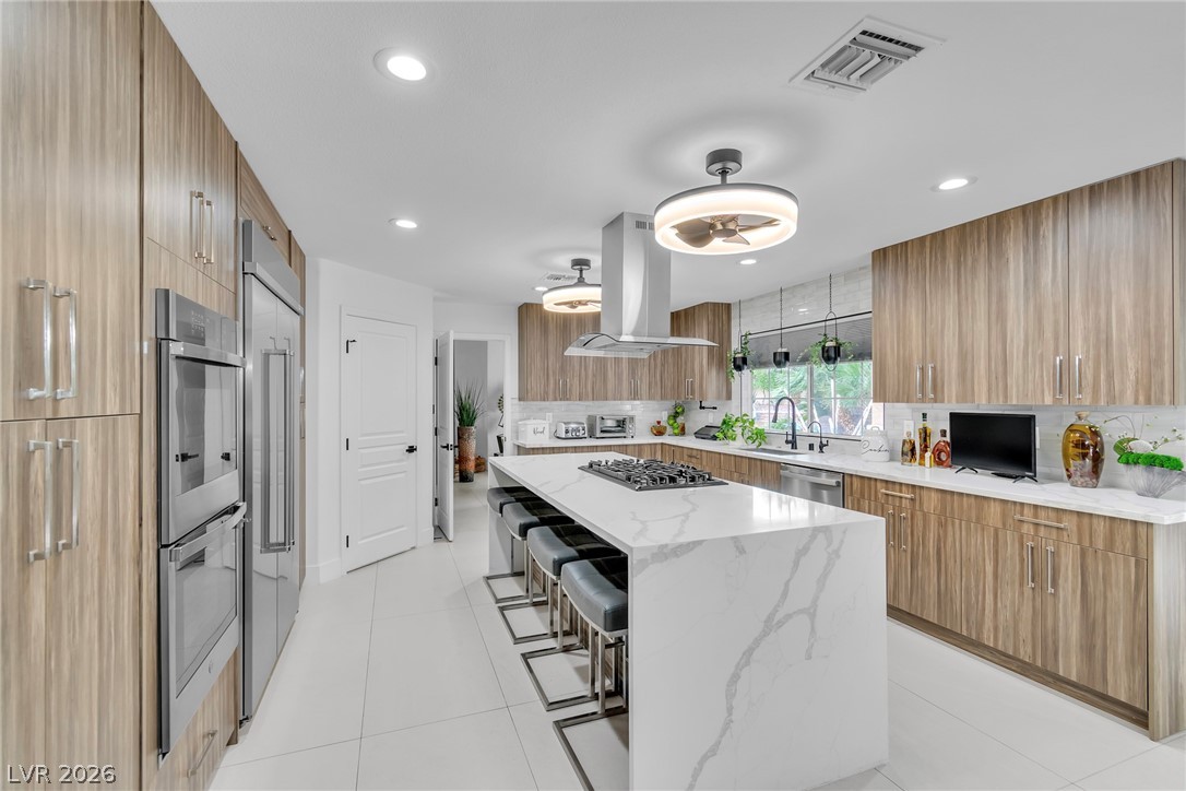 2025 Winter Wind Street