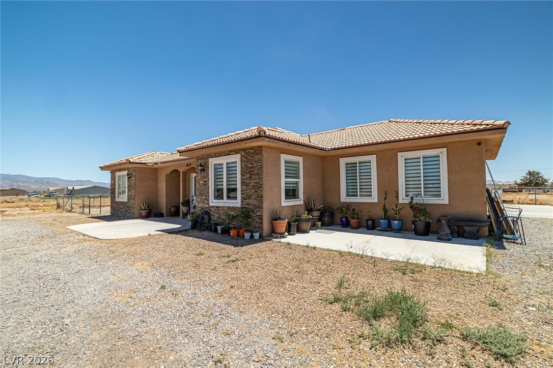2671 E Hacienda Street