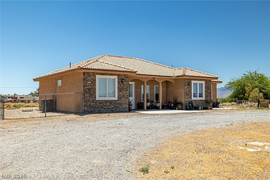 2671 E Hacienda Street