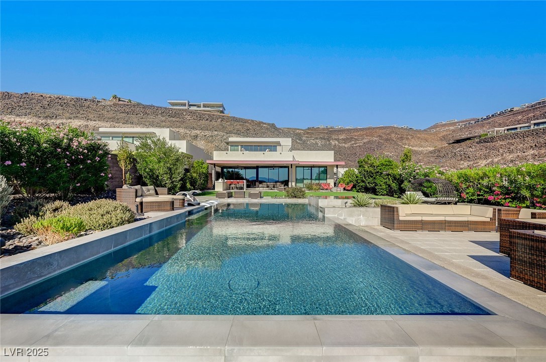 527 Serenity Point Drive