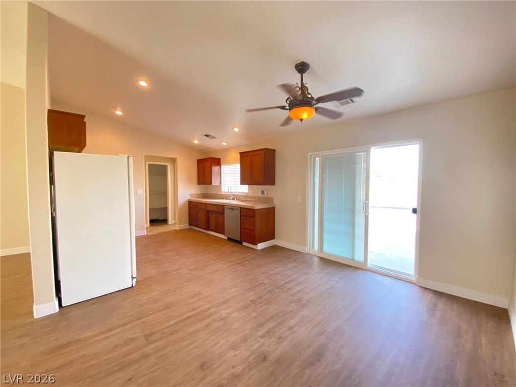 2950 E Deerskin Street