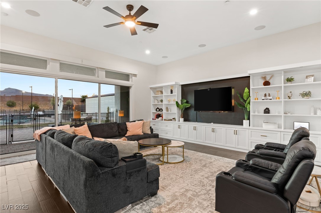 1121 Du Fort Hills Court, Henderson, Nevada image 16