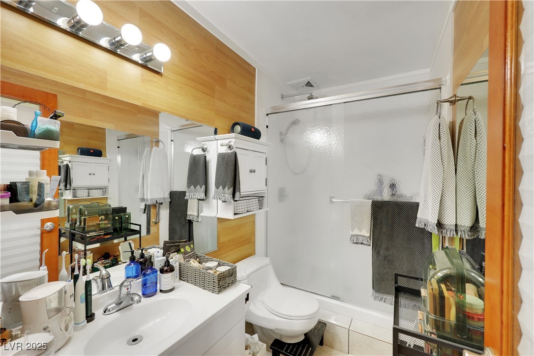 Las Vegas, Nevada 89147, United States, 2 Bedrooms Bedrooms, ,2 BathroomsBathrooms,Residential,Active,143032