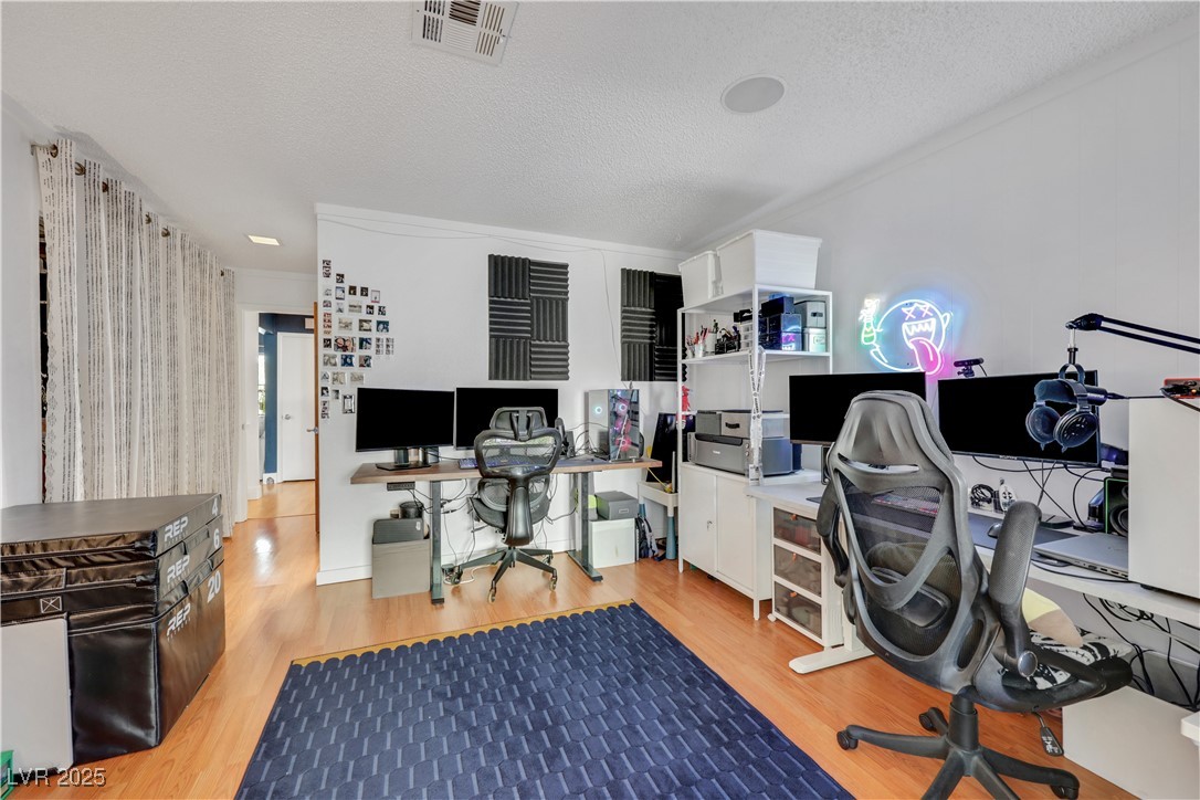 Las Vegas, Nevada 89147, United States, 2 Bedrooms Bedrooms, ,2 BathroomsBathrooms,Residential,Active,143032