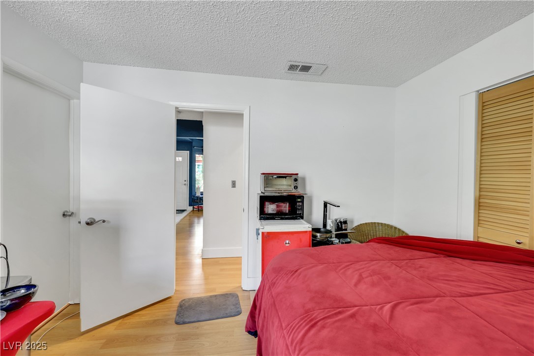 Las Vegas, Nevada 89147, United States, 2 Bedrooms Bedrooms, ,2 BathroomsBathrooms,Residential,Active,143032