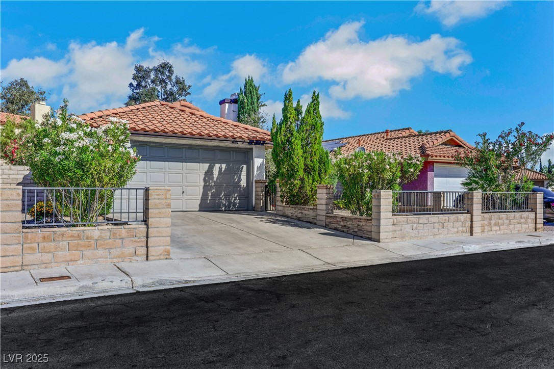 Las Vegas, Nevada 89147, United States, 2 Bedrooms Bedrooms, ,2 BathroomsBathrooms,Residential,Active,143032