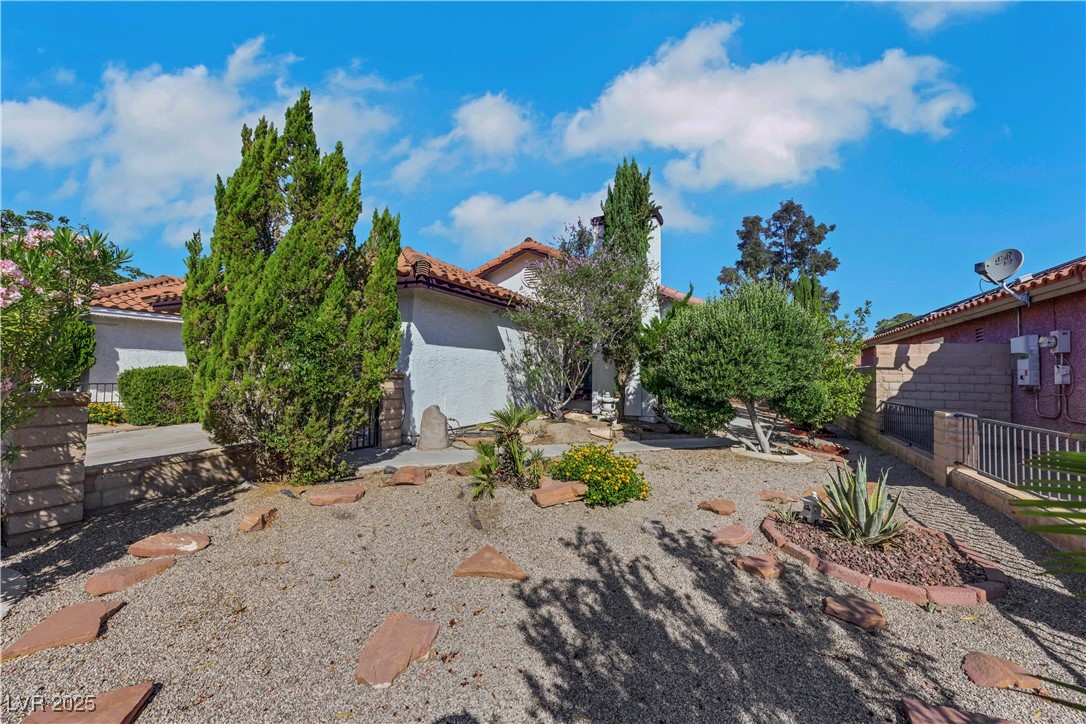 Las Vegas, Nevada 89147, United States, 2 Bedrooms Bedrooms, ,2 BathroomsBathrooms,Residential,Active,143032